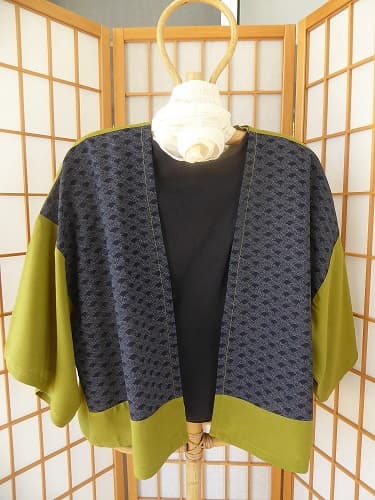 Kimono linen jacket. These jackets are loose fitting and will fit between size 10 - 16. You may like to wear a belt around this jacket to make it more fitted. $70.00